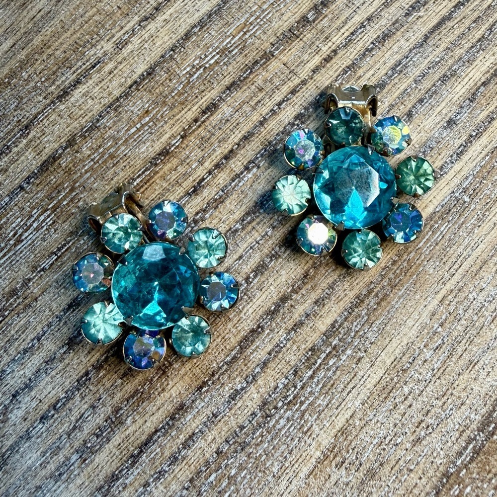 Vintage Clip On Flower Blue Crystal Earrings